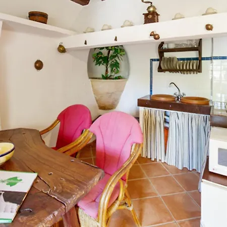 Charming House In With Garden And Shared Pool Holiday home *