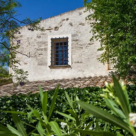 Charming House In With Garden And Shared Pool