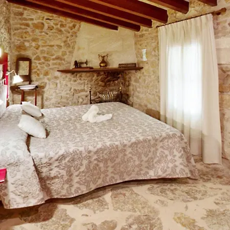 Charming House In With Garden And Shared Pool *